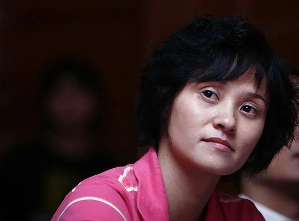 游泳跳板视频_游泳跳板冠军是谁啊_游泳冠军跳板是谁