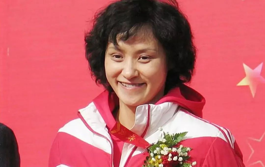 游泳跳板视频_游泳跳板冠军是谁啊_游泳冠军跳板是谁