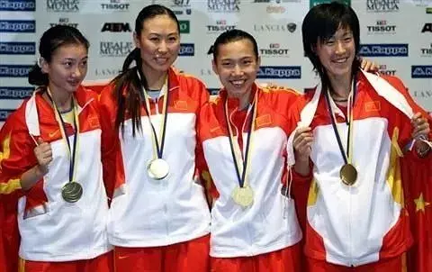 左手击剑更有优势吗_击剑国家队只要左手_中国击剑世界冠军左手还是右手