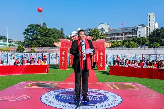 足球联赛满分夺冠_足球满分夺冠_哪个足球冠军最有分量的